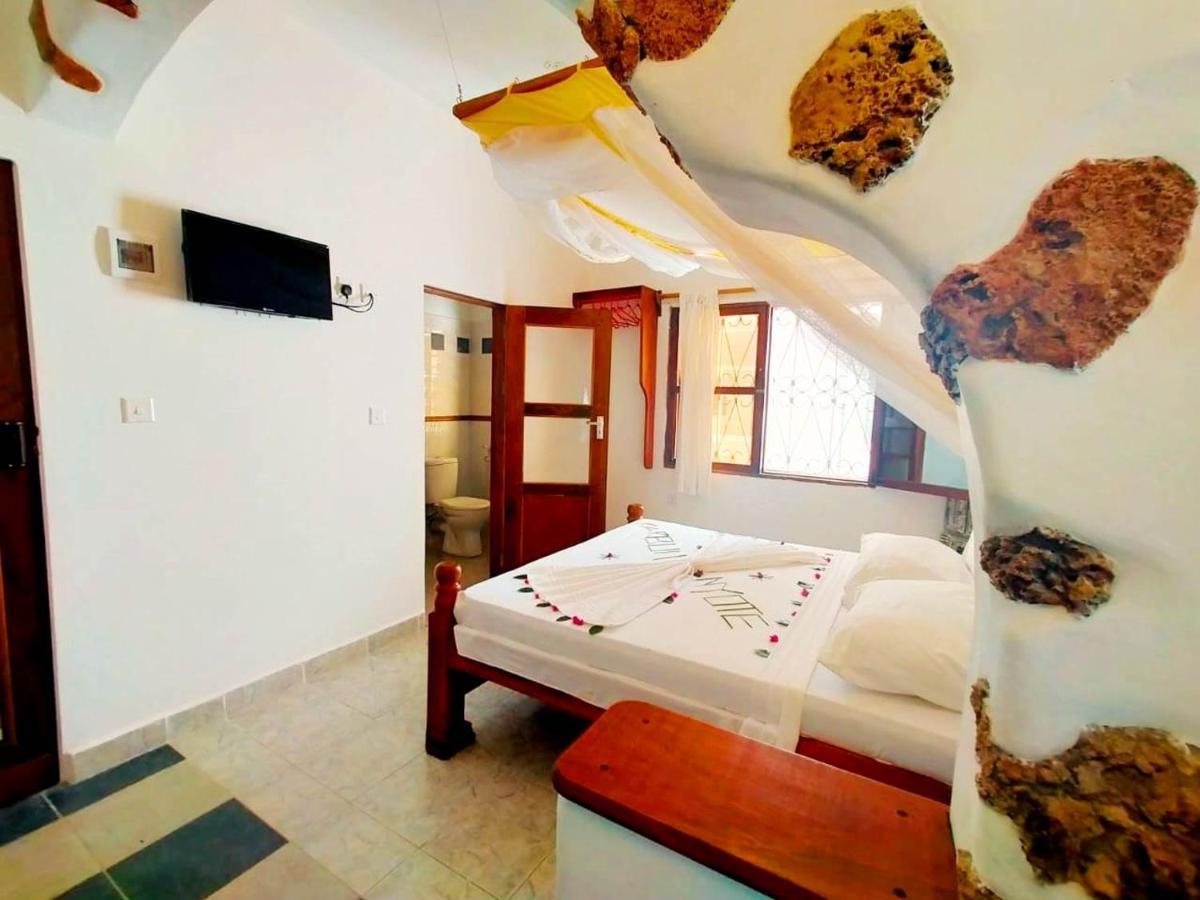 Watamu Solana Apartments Exteriör bild
