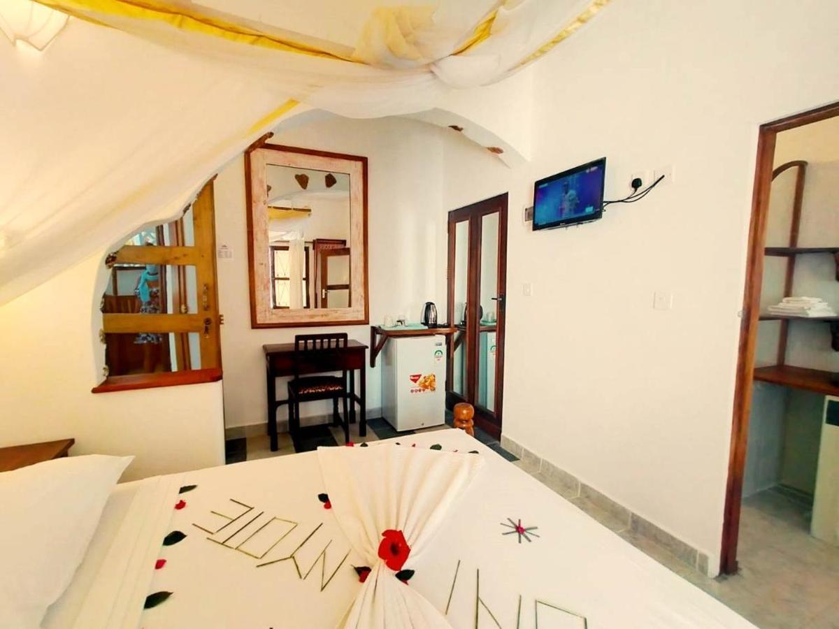 Watamu Solana Apartments Exteriör bild